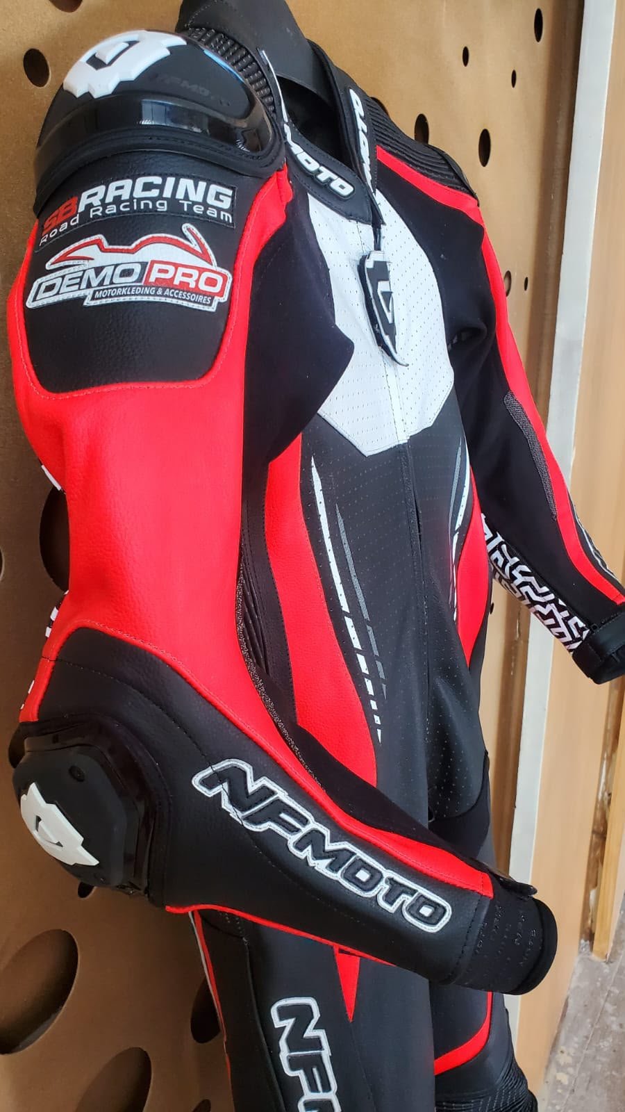 NFmoto custom leather race suit, detail view