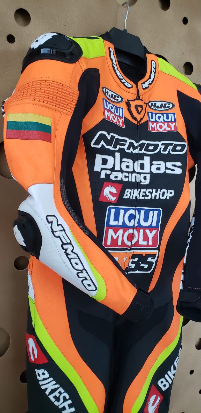 NFmoto custom leather race suit, detail view